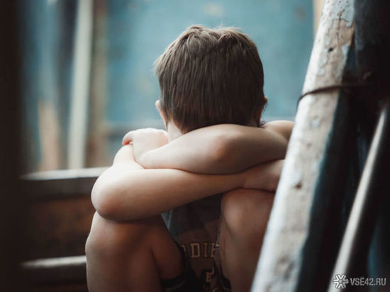 В Кузбассе подросток с психическим расстройством приставал к школьникам