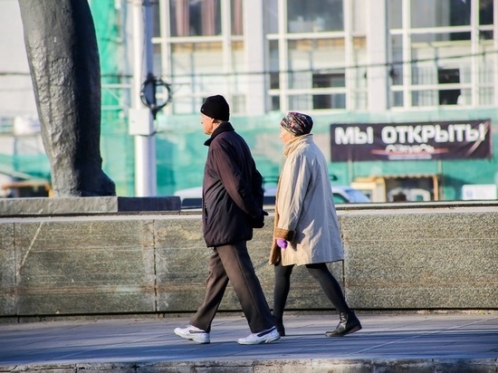 Более 6,5 тысяч пенсионеров и инвалидов Омска поставили прививку от COVID-19