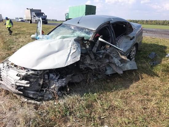 На трассе М-6 в Скопинском районе в ДТП с фурой пострадали три человека