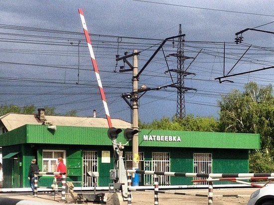 В Новосибирске на ночь перекроют железнодорожный переезд на Матвеевке