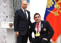 Владимир Путин высоко оценил две победы фехтовальщика из Омска на Паралимпиаде