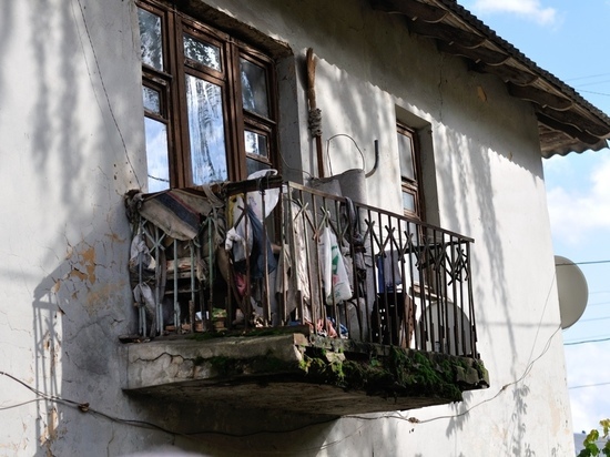 Обрушение стены жилого дома обсуждают жители Богородицка  в соцсетях