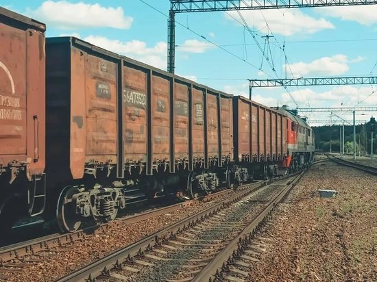 На границе Донского региона с Украиной заметили движение 35 поездов