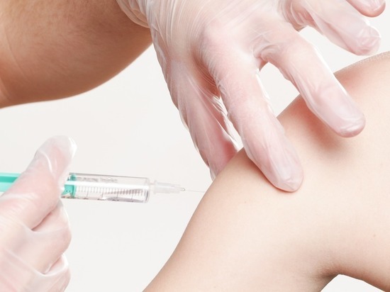 Названо воздействие «длительного COVID» на полностью вакцинированных