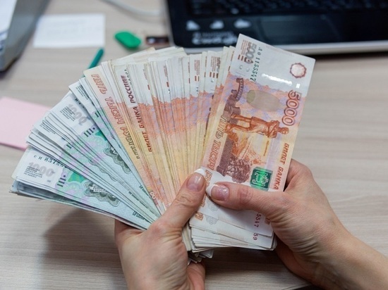 Преподавательница вуза из Омска перевела мошенникам полмиллиона рублей