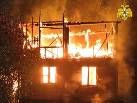 На пожаре дачного дома в Обнинске пострадал человек