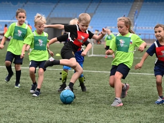 В Челябинске проходит Суперкубок фестиваля детского дворового футбола "Метрошка"