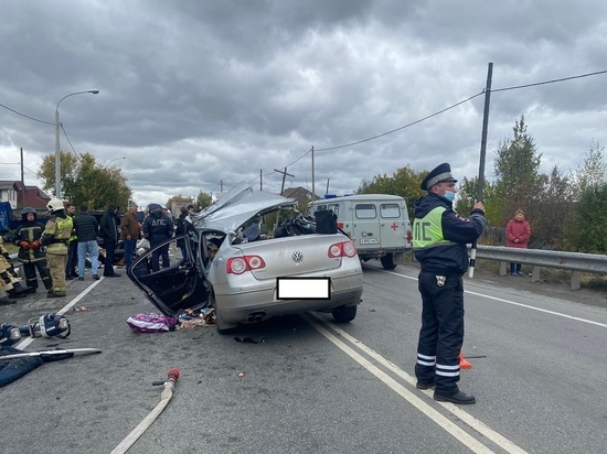 Погиб водитель Volkswagen, который совершал обгон на трассе Екатеринбург-Тюмень