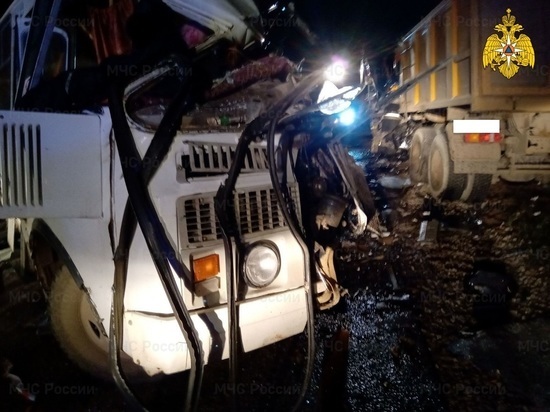 В ДТП с автобусом под Калугой три человека погибли и 10 ранены