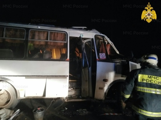 Пострадавших в автокатастрофе с автобусом доставили в больницу Калуги