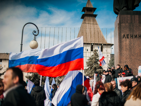 В Астрахани открылись избирательные участки