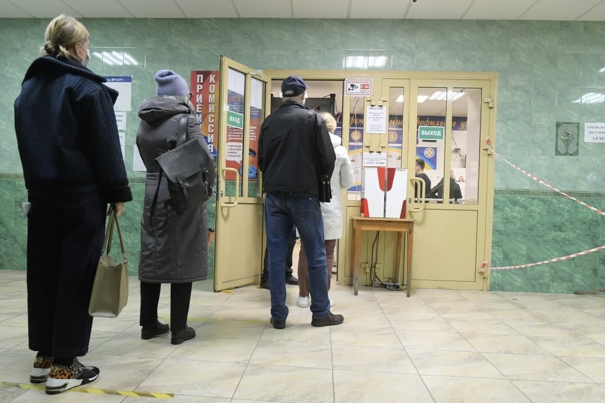 Избирательная комиссия на выборах. Кабина для голосования. Формирование избирательных комиссий этапы. Голосуем по месту нахождения. Участковая избирательная комиссия.