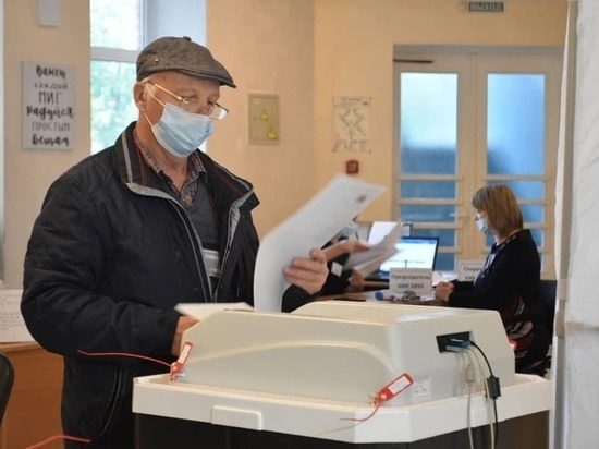 В Серпухове открылись избирательные участки