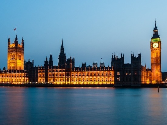 Экс-министр Крауч обвинила британских депутатов в пьянстве на рабочем месте