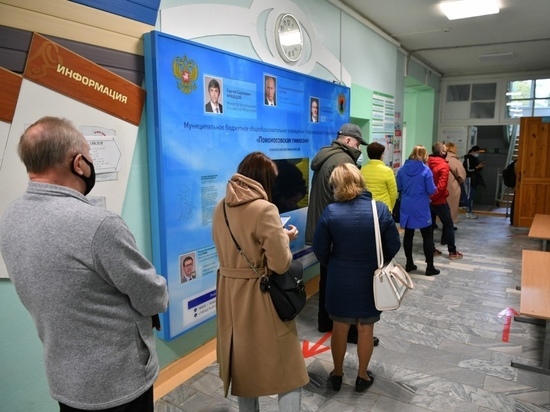 Петрозаводчане рассказали, почему решили проголосовать в первые часы выборов