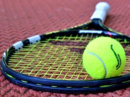 Калинская и Михаликова вышли в полуфинал теннисного турнира в парах