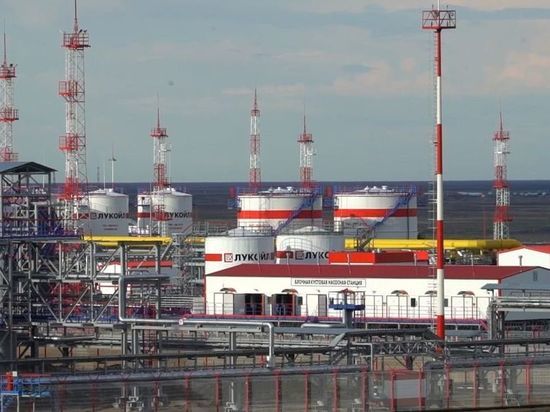 «ЛУКОЙЛ» и «Газпром нефть» стали еще ближе – компании подписали соглашение о создании совместного предприятия в Ямало-Ненецком автономном округе
