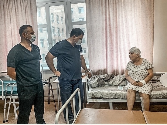 Внук помог родной бабушке снова начать нормально ходить