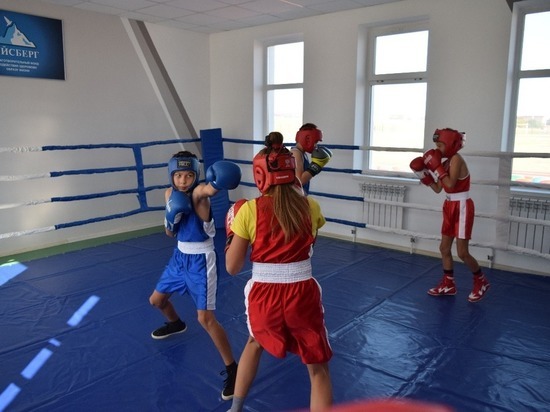 В Бирюче открыли новый зал для бокса