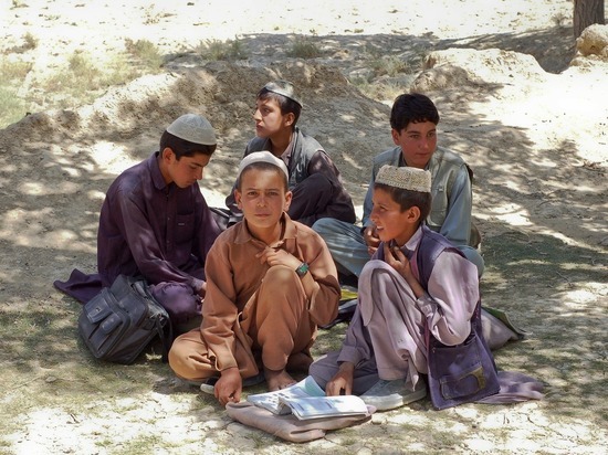 В Афганистане возобновилась работа школ для мальчиков и медресе