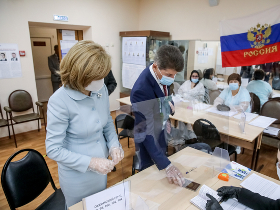 Губернатор Приморья  принял участие в выборах
