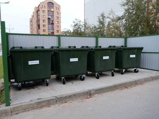 107 мусорных контейнеров с крышками установили в Новом Уренгое