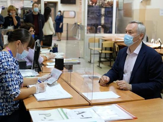 Губернатор Андрей Травников проголосовал на выборах депутатов Госдумы РФ