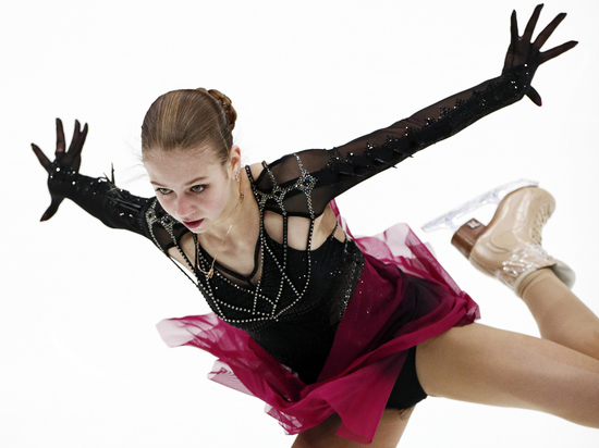 Александра Трусова выиграла короткую программу на турнире в США