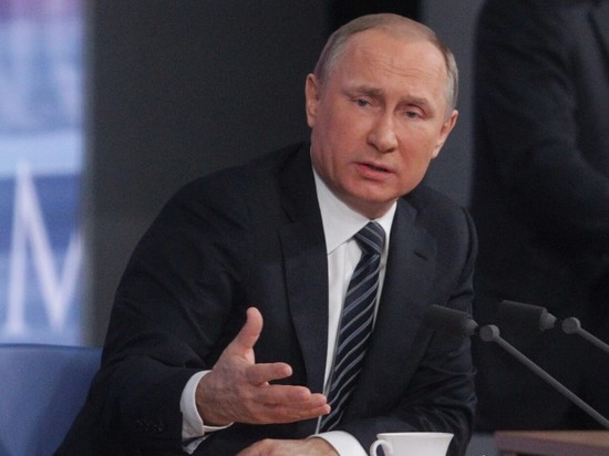 Песков рассказал, на что Путин не обращает внимания