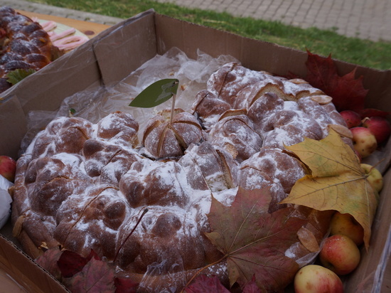 В Калуге в пятый раз проходит фестиваль "Яблочных пирогов"