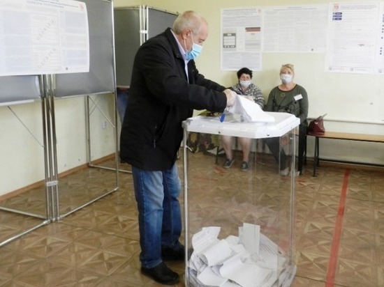 Житель Рассказова отметил день рождения голосованием на выборах