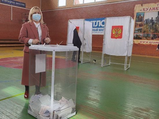 На именном избирательном участке вирусолога Михаила Чумакова в Епифани можно привиться от COVID-19