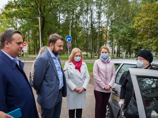 Новгородцы попросили у Путина новые литотриптор и «социальные такси»