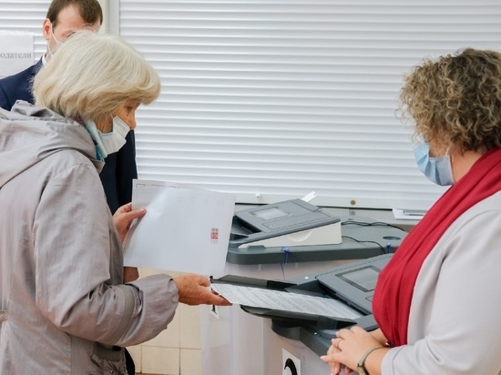 На окраинах Омска явку избирателей обеспечивают пенсионеры