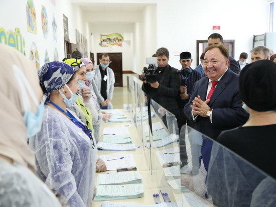 Глава Ингушетии проверил 12 УИКов во второй день голосования