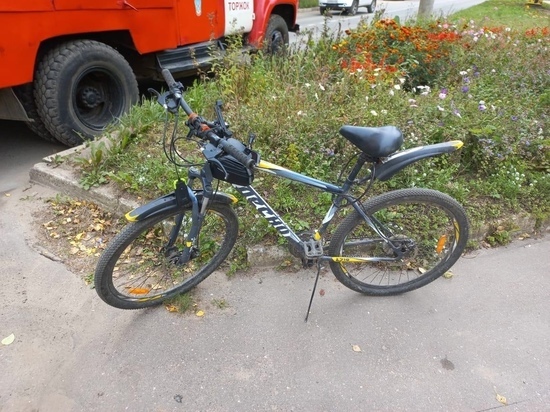В Тверской области водитель иномарки сбил велосипедиста