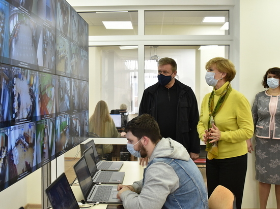 Любимов посетил Центр общественного наблюдения за ходом выборов в Рязани