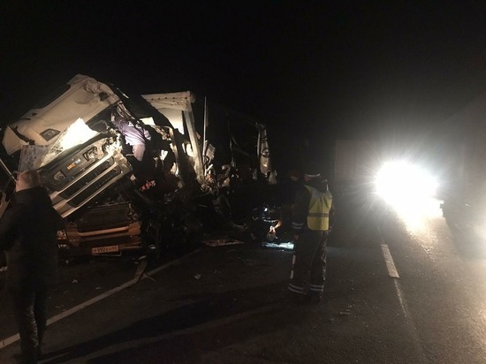 Погиб водитель Scania в столкновении двух грузовиков на трассе Пермь-Екатеринбург