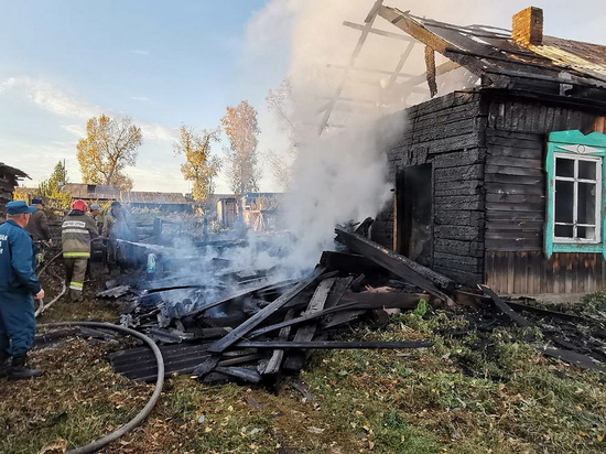 В Хакасии при пожаре в доме пострадала 42-летняя женщина
