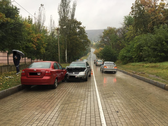 В авариях на дорогах ДНР травмированы три человека