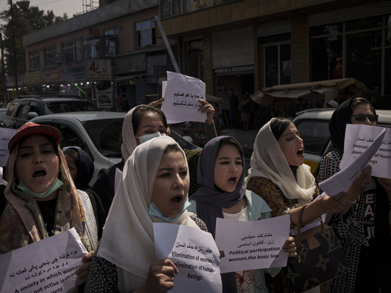 Женские права: новые власти Афганистана закручивают гайки