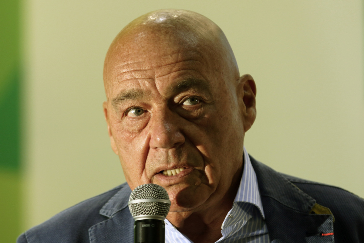 Познер объяснил массовую стрельбу в учебных заведениях