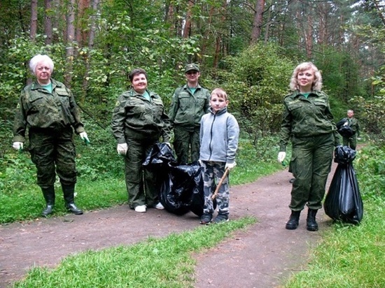 Лесничие Серпухова организовали экологический субботник