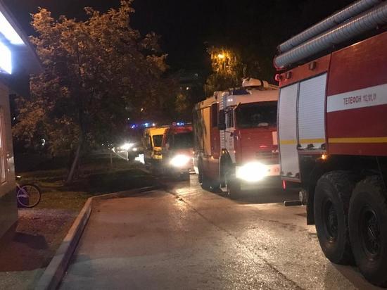 В Альметьевске спасли на пожаре 24 человека, в том числе троих детей