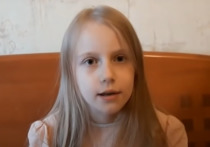 Студенты психологического факультета МГУ рассказали, как проходит учеба 9-летней Алисы Тепляковой, сообщает сайт KP