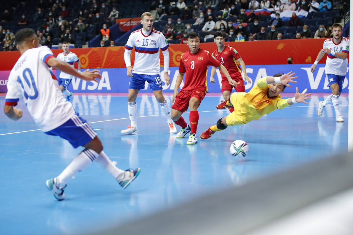 Сборная России обыграла команду Вьетнама в 1/8 финала ЧМ по мини-футболу