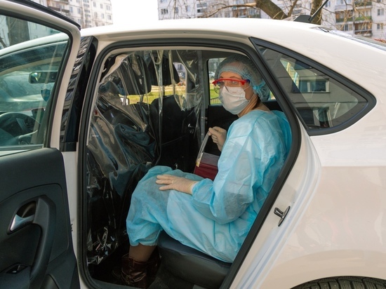 Автомобили костромских чиновников останутся в распоряжении врачей еще на месяц