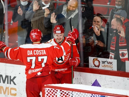«Автомобилист» одержал первую домашнюю победу в новом сезоне КХЛ