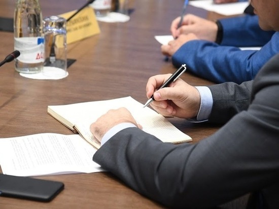 В Астраханской облдуме провели заседания обновленных партийных фракций