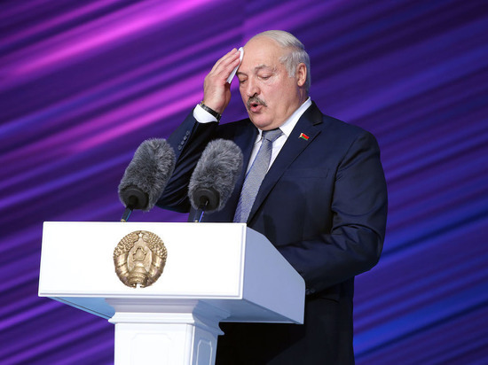 Лукашенко заявил об иностранных шпионах на предприятиях в Белоруссии